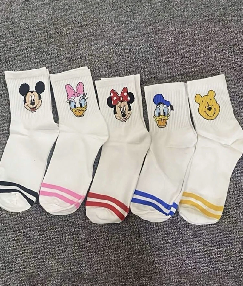 Juego de 5 pares de calcetines Disney Crew Mickey, Minnie, Donald, Daisy y Winnie the Pooh nuevos Foto 3 de 4