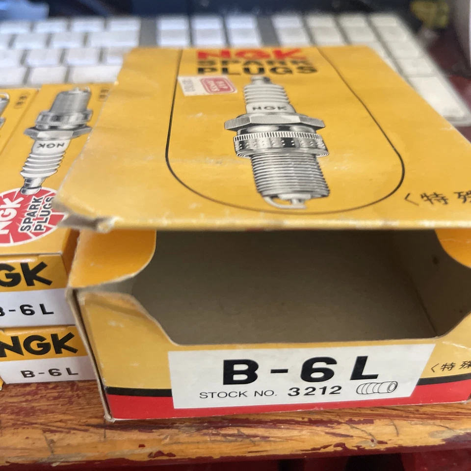 Paquete de 8 bujías de níquel NGK 3212 auténticas genuinas B6L RARAS ANTIGUAS NOS 100 % REALES Foto 3 de 4
