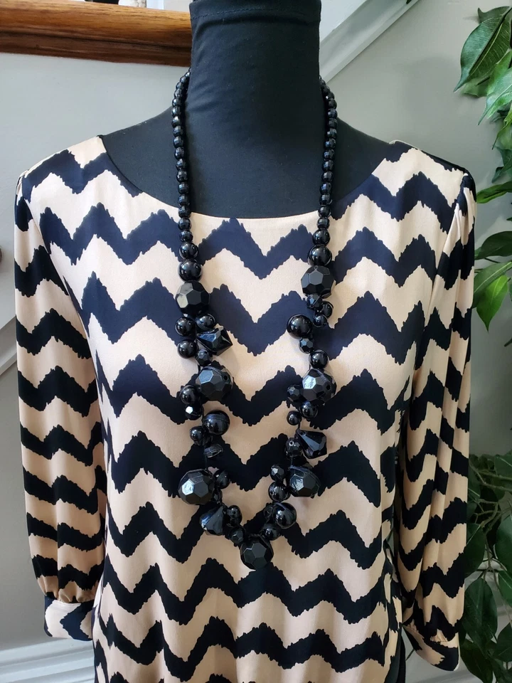 Vestido Luxology para mujer negro/crema poliéster cuello redondo manga larga hasta la rodilla 8 Foto 2 de 4