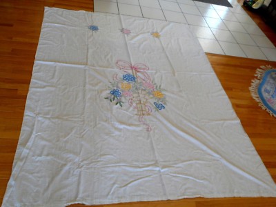 True Vintage Lightweight Cotton Bedspread Throw Textured with embroidery AHB