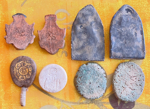 8 Plaque votive Bouddha Lersi Ganesh objet rituel amulette terre cuite Thaïlande - Picture 2 of 18