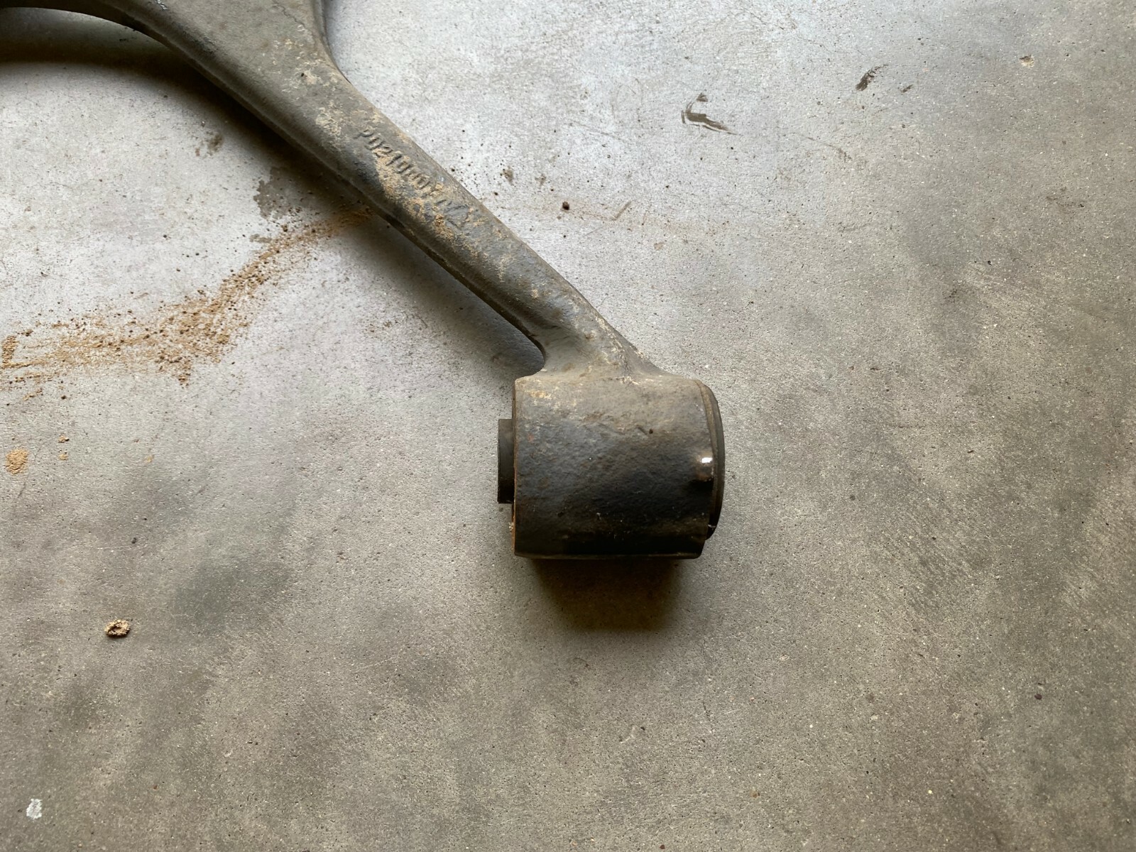 ROLLS-ROYCE SILVER SERAPH LEFT REAR SUSPENSION UPPER CONTROL ARM