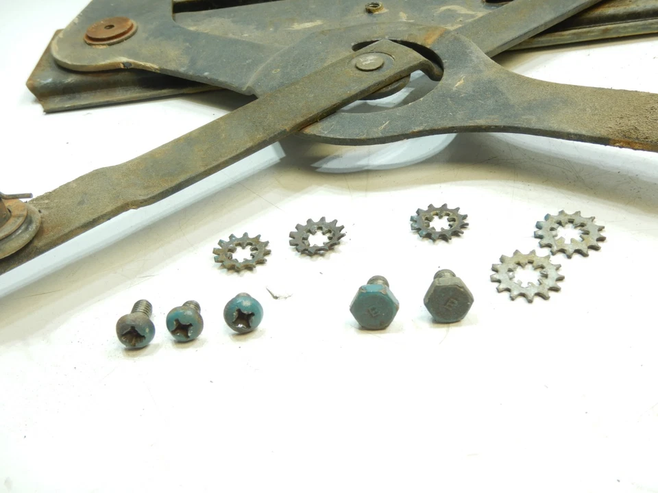 1946-1951 Kaiser Frazer Manhattan Left hand front Window regulator - Image 4 of 4