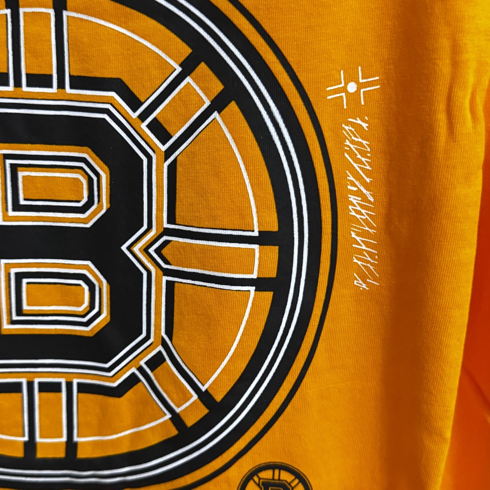 Boston Bruins Fanatics NHL Heritage T-Shirt - Gold image 6