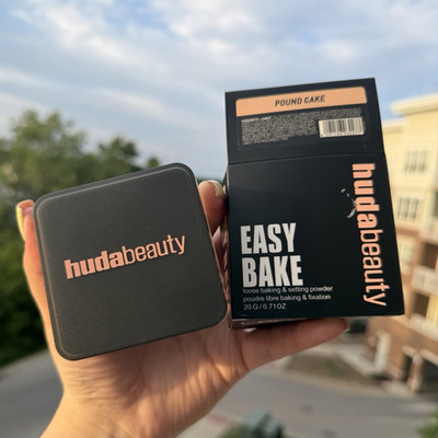 Huda Beauty Easy Bake Loose Baking & Setting Powder Matte Pound Cake 0.71 oz