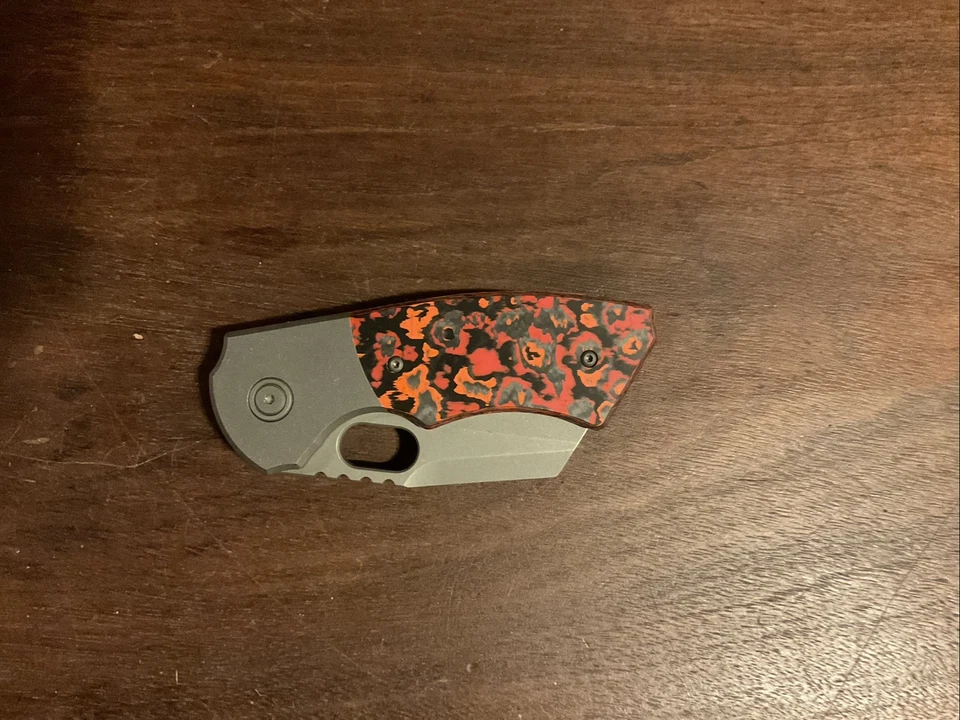 Berg Blades Slim 2.65 英寸 CPM 20CV 石洗刀片 熔岩流 脂肪 碳 — 第 3/4 张图片