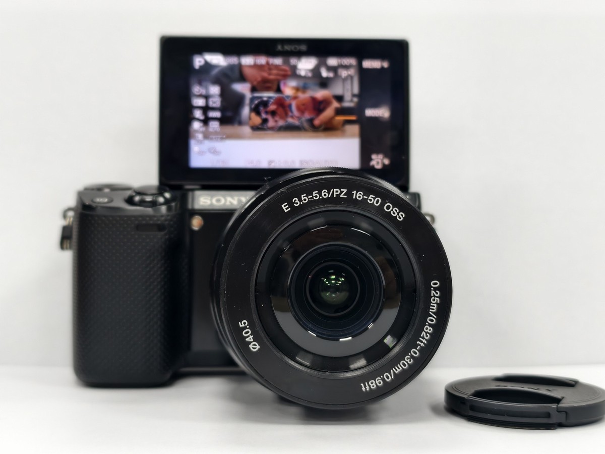 Sony Alpha NEX-5R 16.1MP Compact Mirrorless Digital Camera W/16