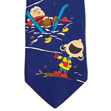 VTG Peanuts Charlie Brown Snoopy Winter Ski Scenes 100 Silk Necktie Made In USA