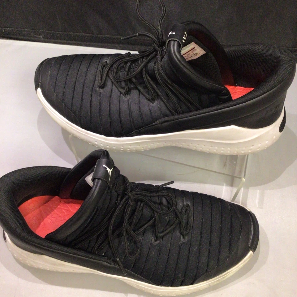 Zapatos de baloncesto Nike Jordan Air Flight Luxe para hombre negros/blancos 919715-010 talla 10,5 Foto 2 de 4