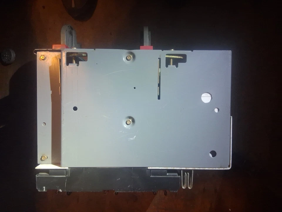 Allen-Bradley 2100 series Motor Control Center (MCC) dual breaker feeder... - Image 3 of 4