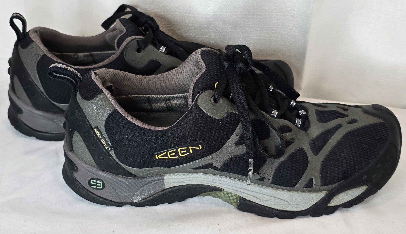 Scarpe da trekking impermeabili KEEN Dry Targhee taglia 9 nero grigio