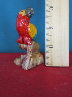 29.   Small Marble Multi-color MACAW Figurine Parrot Psittacidae Bird Family