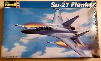 1:72 Scale Model Airplane Revell Kit #4348 Su-27 Flanker Soviet Fighter