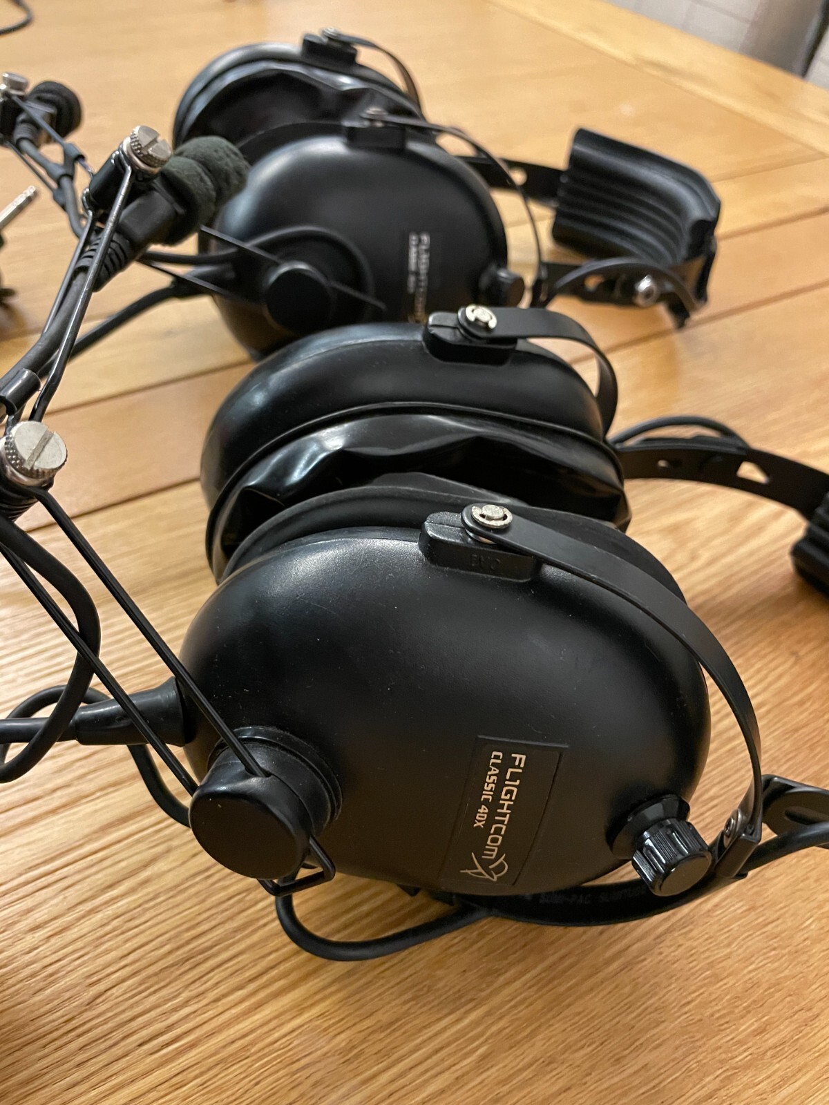 2X CLASSIC 4DX AIRCRAFT AVIATION HEADSETS WITH MICROPHONE GA