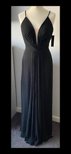 BNWT Stunning gown/prom dress, size 4 fully lined. Black.