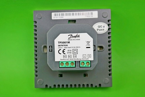 Danfoss TP5001M Wired Programmable Room Thermostat 087N7930 - Picture 5 of 5