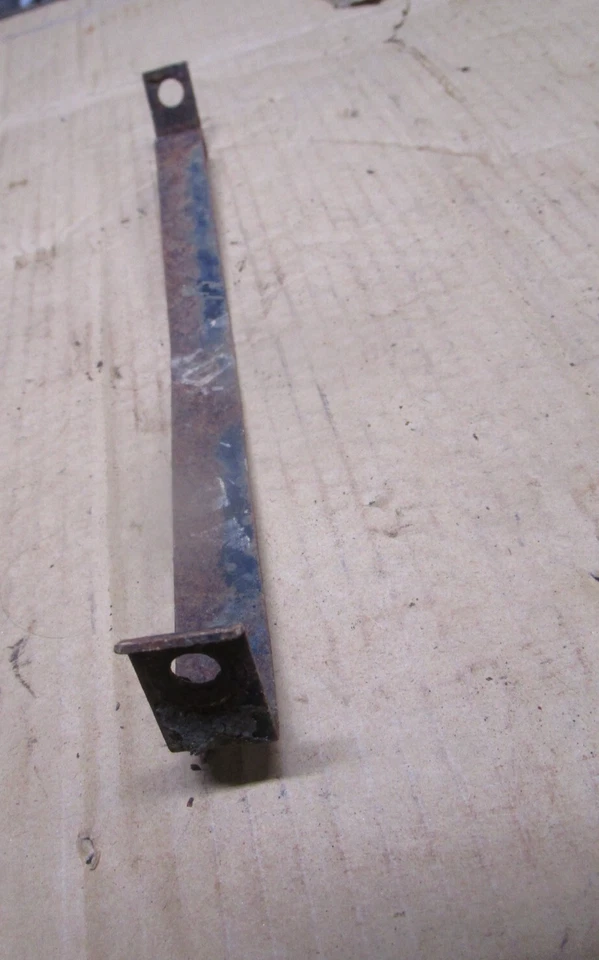 Soporte de placa de inspección trasera OEM para camioneta Chevy GMC 73-87 Foto 3 de 4