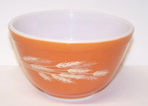 Pyrex Orange Autumn Harvest Wheat Mixing Bowl ~ Vintage ~ 750 ml #401 Nesting