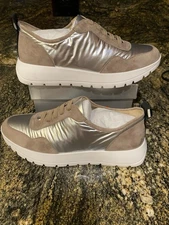 NEW Womens Vaneli Sport Qadi Metallic Slip On Sneakers Shoes, size 8 N