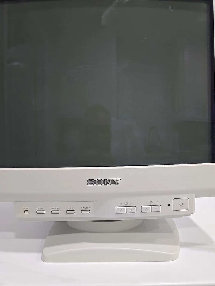 Sony CPD-200ES 17" CRT VGA Display Monitor Trinitron Retro POWERS ON NO PICTURE - Image 2 of 4