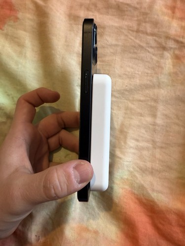 Apple Iphone 13 Midnight 128gb + Accessori - Foto 10 di 10