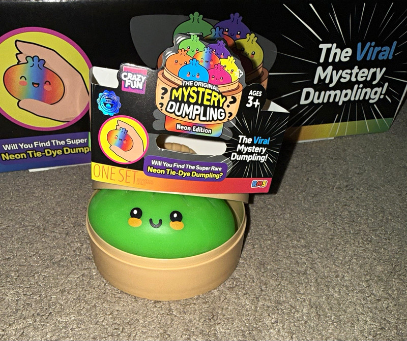 Crazy Fun Original Mystery Dumpling Neon Edition Blind Pack Green Age 3+ 1pk