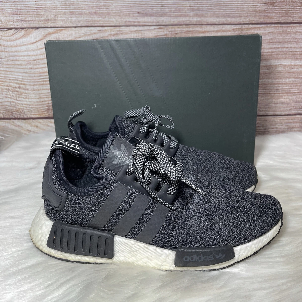 País de origen Industrial Color rosa adidas Champs Sports x NMD_R1 J &#039;Black White&#039; Youth Size 4.5  BA7842 | eBay