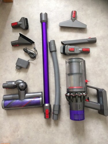 Dyson V10 Absolute ORIGINAL Vacuum - Picture 1 of 6