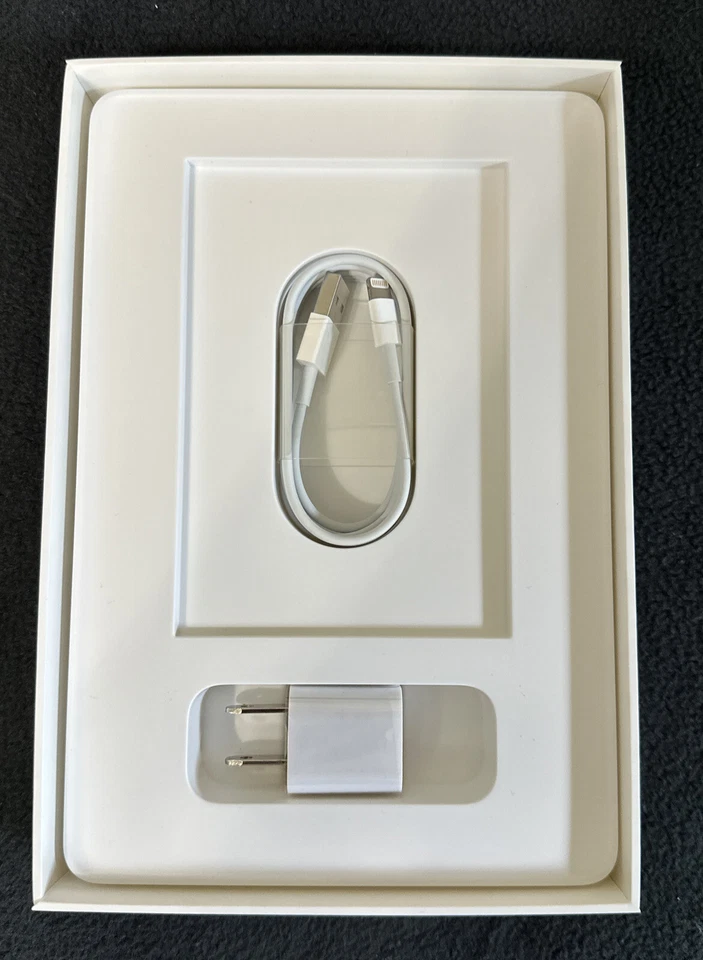 Boxed Apple iPad Mini A1432 32GB Wi-Fi - White (MD532LL/A) SEALED UNLOOCK NEW - Image 3 of 4