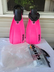 Mares Plana  Swim Fins, Flippers,  Size Small Hot Pink  Item #43