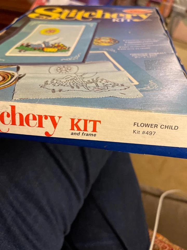 Vintage Arrow Stitchery Crewel Kit #497 Flower Child - Imagem 2 de 4