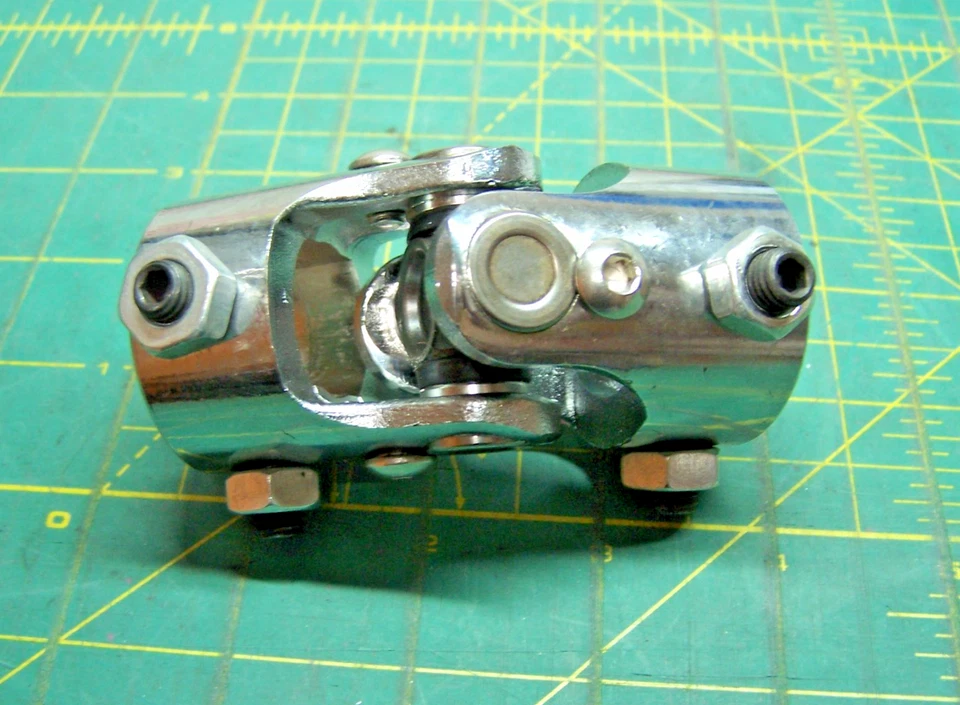 Eje de dirección universal junta en U 1" DD a 1" DD cromo/yugo de acero Foto 2 de 4