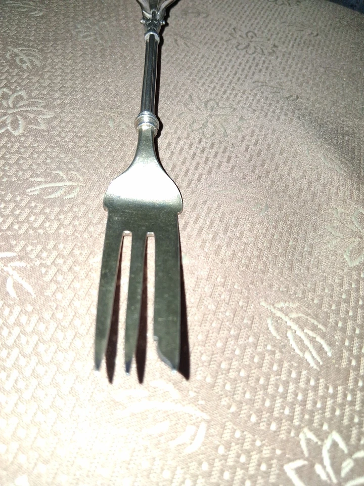 Эстетическая вилка CALLA LILY от WHITING из чистого серебра GW tine 7,5 дюйма - Изображение 4 из 4