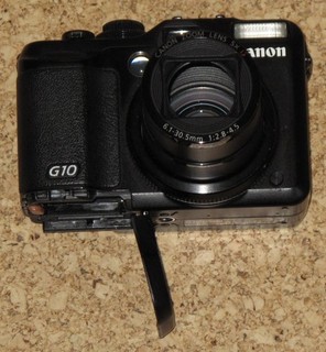 CANON PowerShot G10 aus dem Jahre 2009 das Objektiv fährt nicht mehr ein!