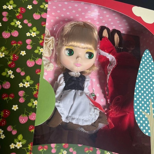 Takara Tomy Black Berry Bush Neo Blythe Fashion Doll Green Eye w/ Box r - Picture 3 of 7