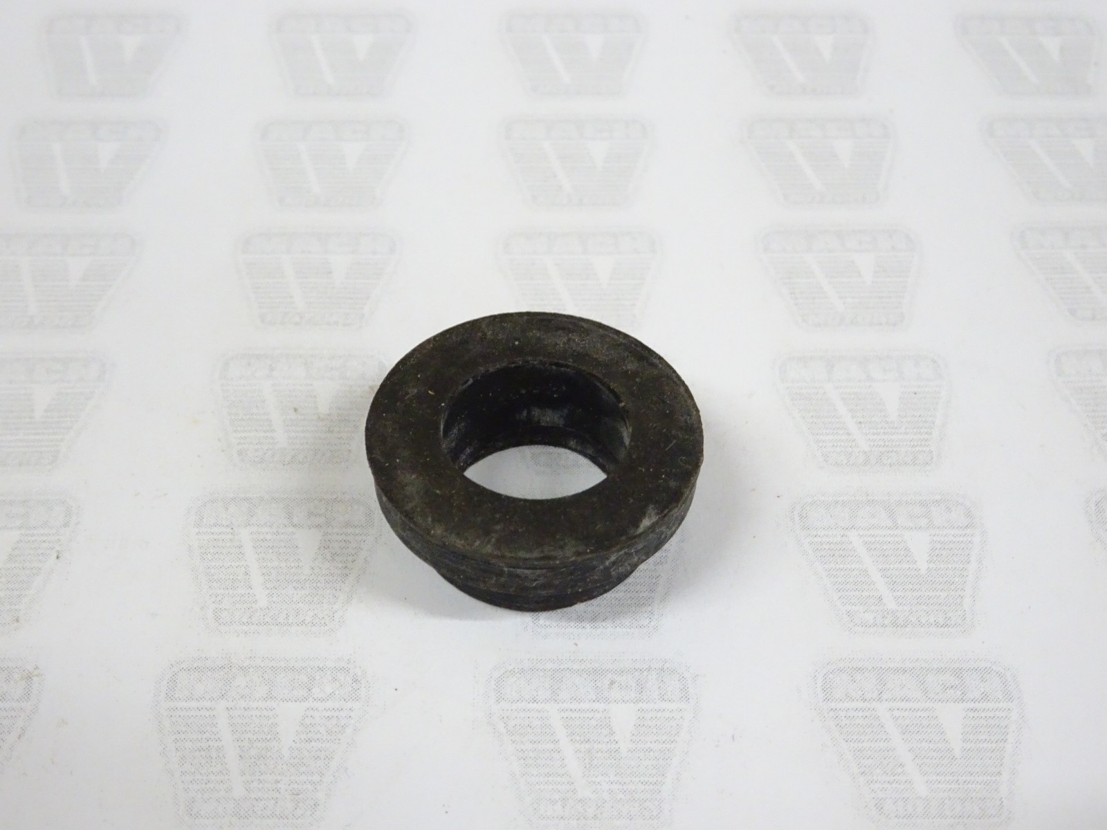 Kawasaki NOS NEW 92075-216 Rubber Damper Seat G4 G5 KD KE KS KV KX KZ Kawasaki NOS NEW 92075-216 Rubber Damper Seat G4 G5 KD KE KS KV KX KZ