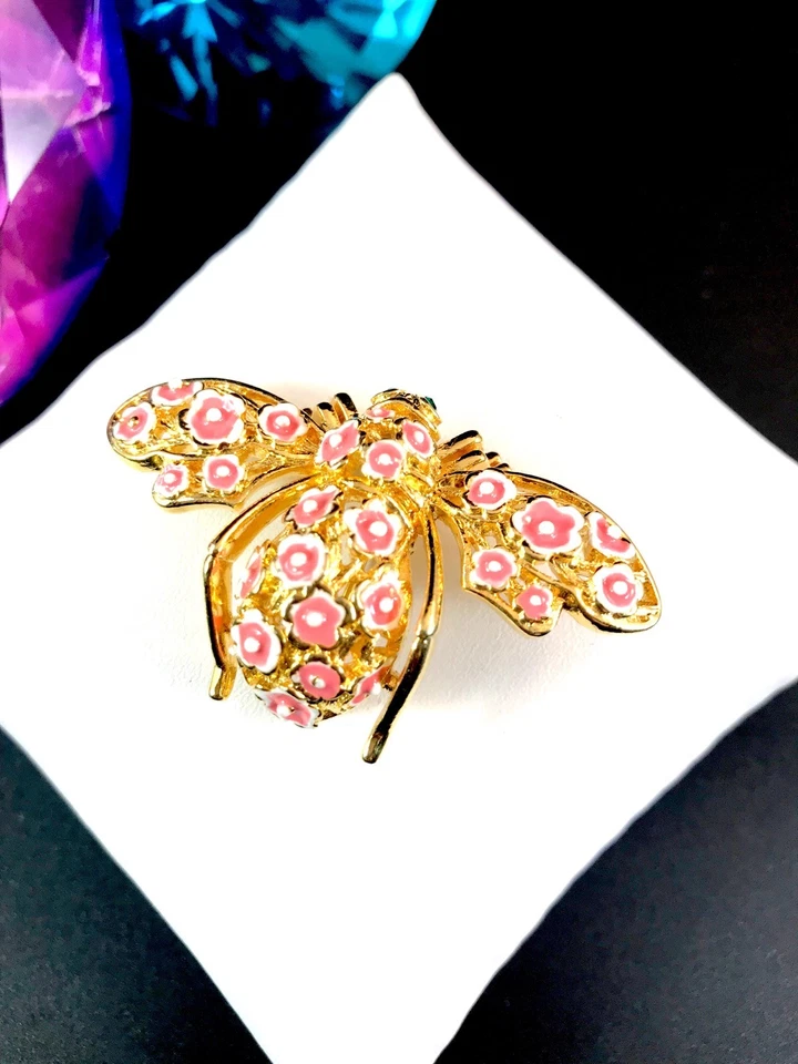 LOVELY JOAN RIVERS GOLD-TONE PINK WHITE ENAMEL LARGE CHERRY BLOSSOM BEE BROOCH
