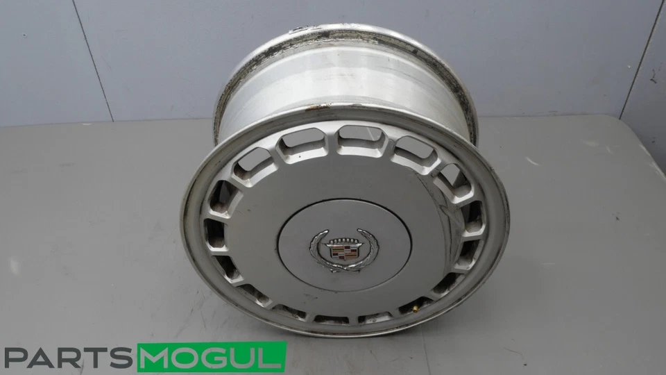 1989 - 1992 年凯迪拉克 ALLANTE 轮圈 16x7 5 LUG 115 毫米 带中心盖 原始设备制造商 — 第 4/4 张图片