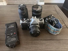 Exakta EDX 2, Vintage 1979 - 35mm SLR Camera With 3 Lenses And Case