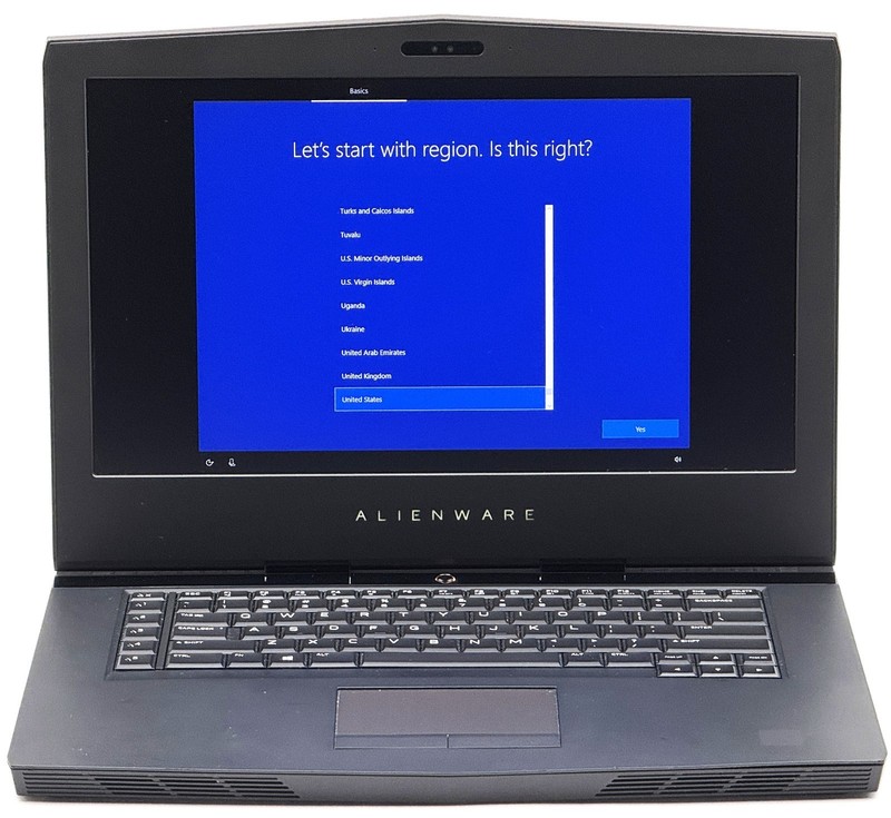 Alienware R3 - 15.6" - i7- 32GB RAM - GTX1060 - 256GB SSD/1TB HDD (POWER ISSUES)