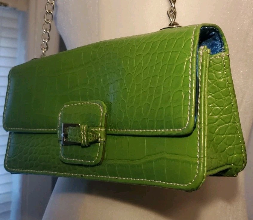 Bolso de Hombro Baguette Vintage Verde Patente Repujado Cocodrilo Azul Forro Satinado LINDO Foto 3 de 4