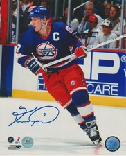 Keith Tkachuk Autographed Winnipeg Jets Captain 8x10 Photo