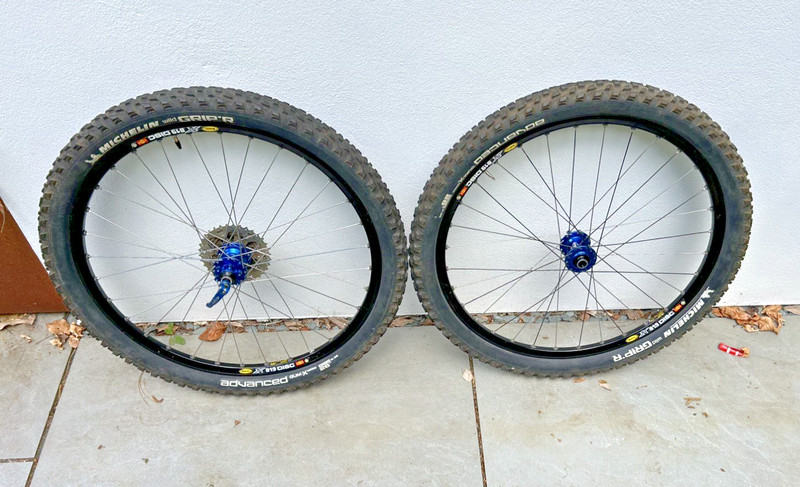 HOPE PRO II  MAVIC XM819 DISC 26" wheels wheelset pair f&r **please read desc**