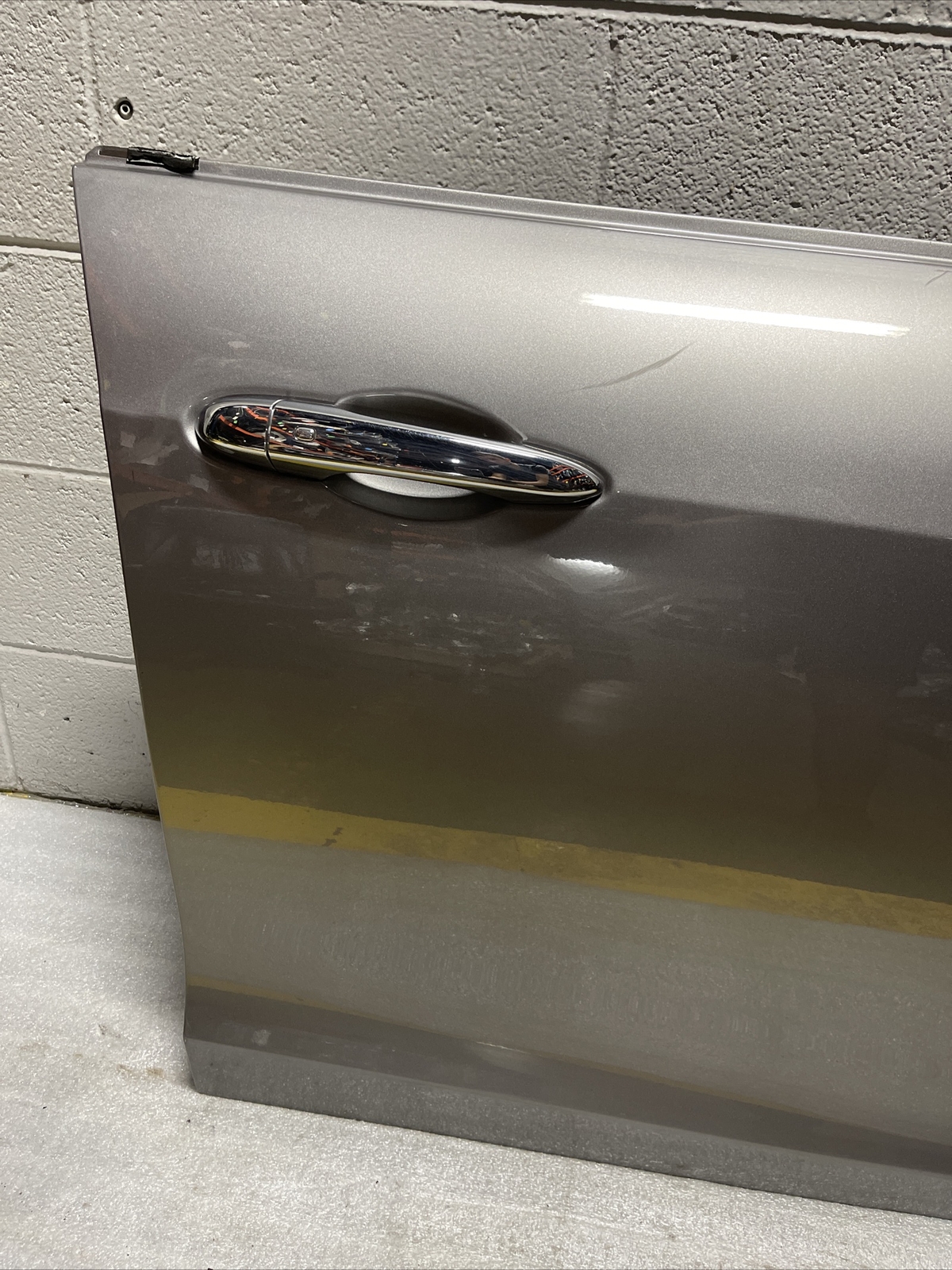 2014-2020 Maserati Ghibli M157 Passenger Right Front Door Shell Gray OEM*note