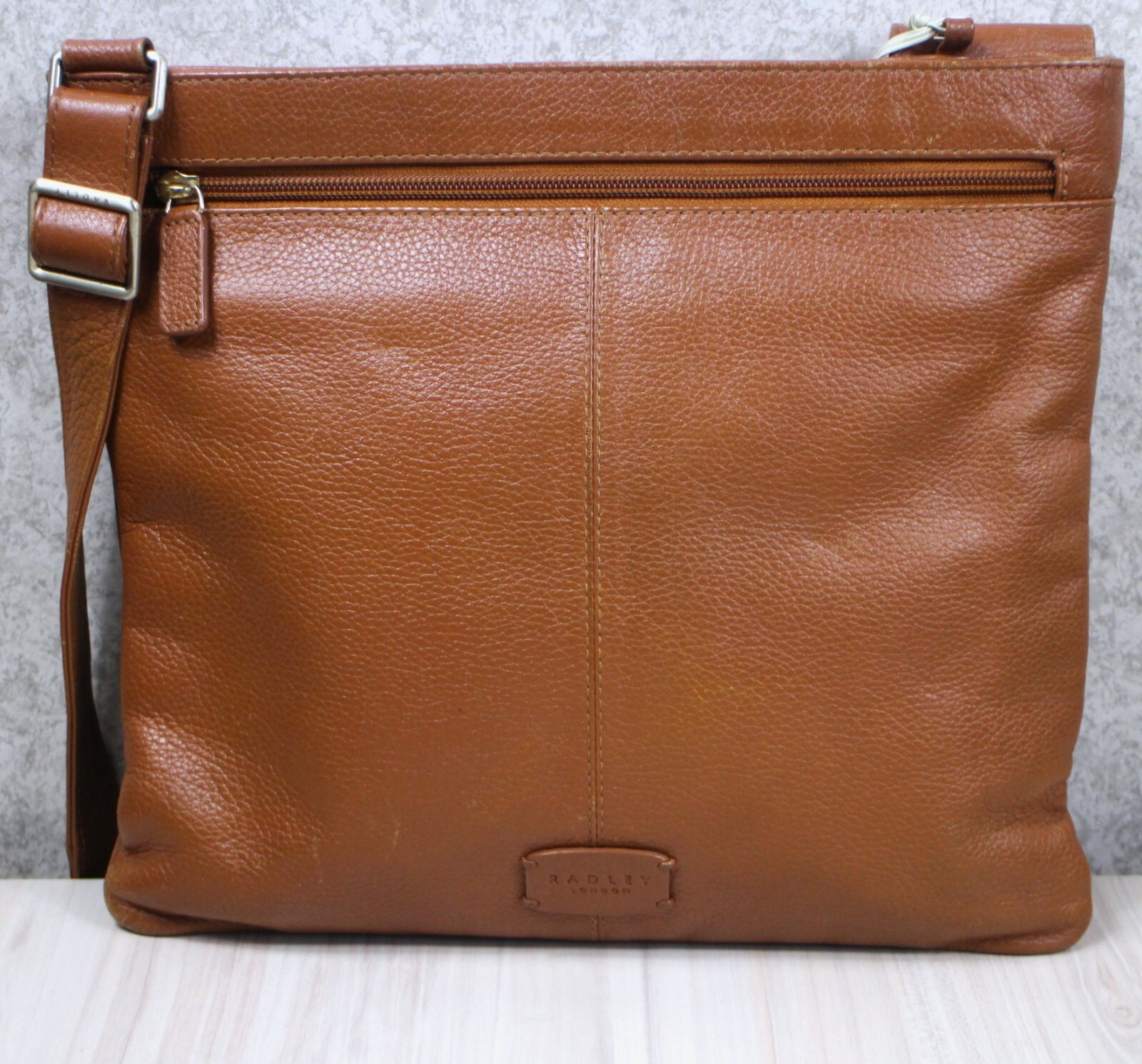 Radley Large Tan Leather Cross Body/Messenger Bag eBay