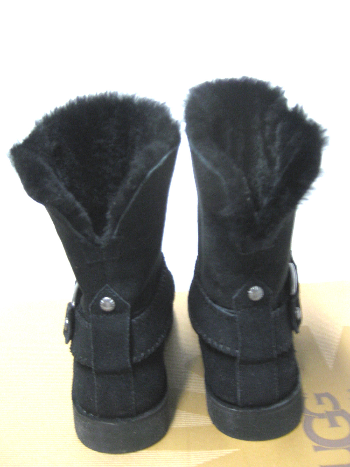 UGG CEDRIC WOMEN SHORT BOOTS SUEDE 