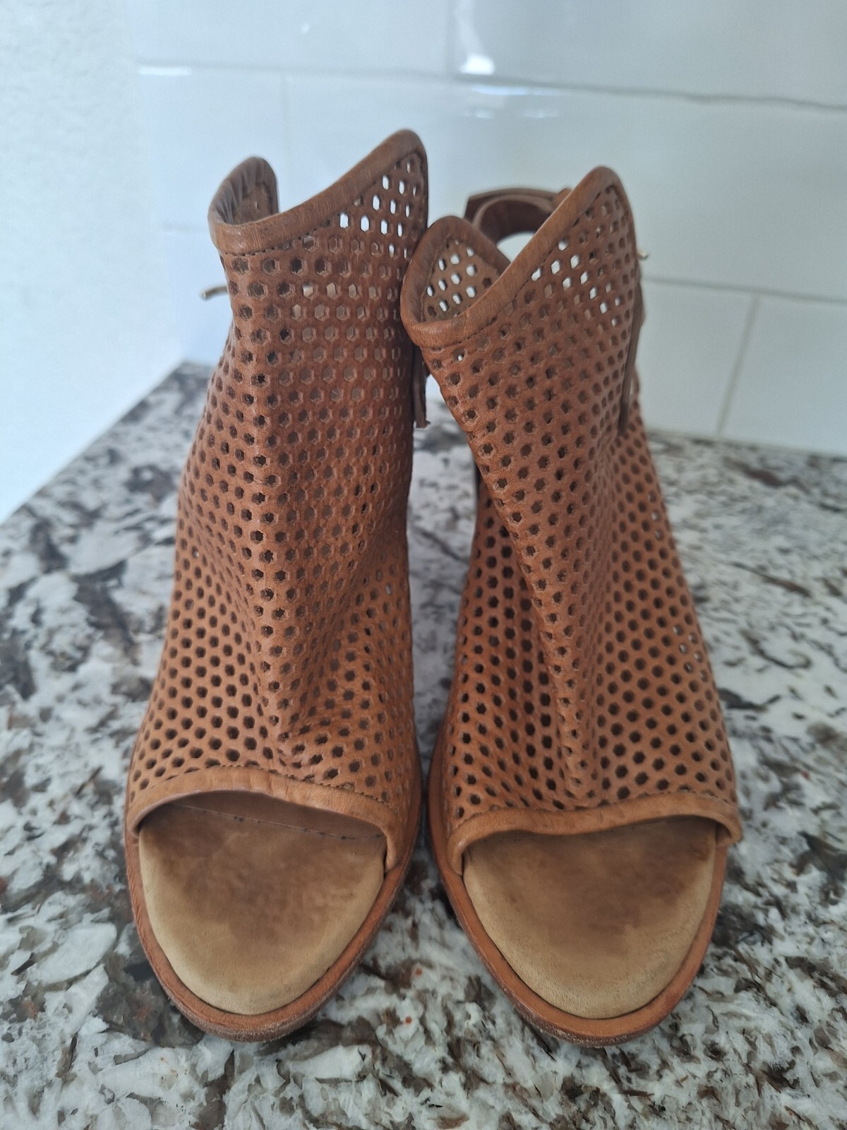 Rag & Bone Wyatt Brow Perforated Leather Slingback Heeled Sandals Size 37