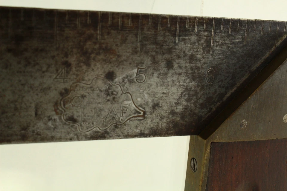 =Antique Right Angle Measuring Tool Iron Blade Wood & Brass Handle Mrkd OAK LEAF - Image 4 of 4