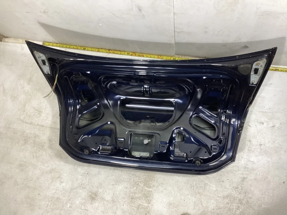 2005-2009 Audi A6 Rear Trunk Lid Exterior Shell 4F5827755 OEM . Foto 4 de 4