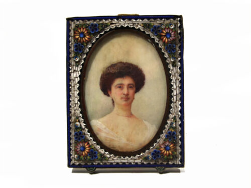 Oil miniature portrait of a Lady  - Picture 1 of 12